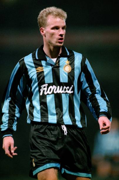 他的偶像阿 他的偶像阿