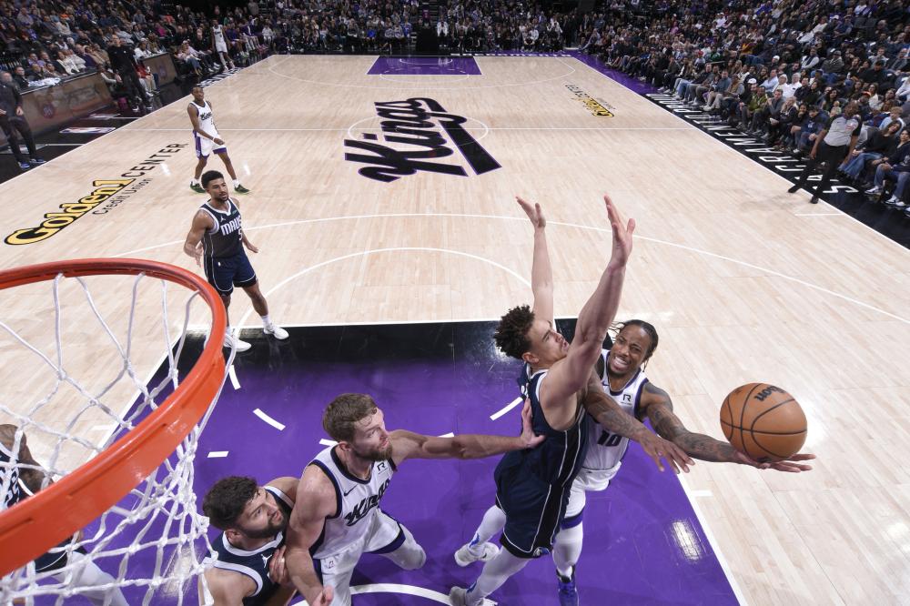 郭艾伦在关 郭艾伦在关