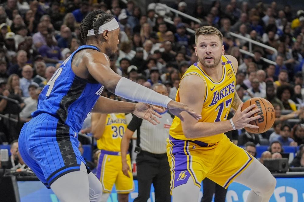 勒布朗从高 勒布朗从高